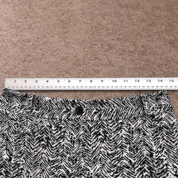 Talbots Zebra Print Bermuda Shorts - Picture 6 of 7